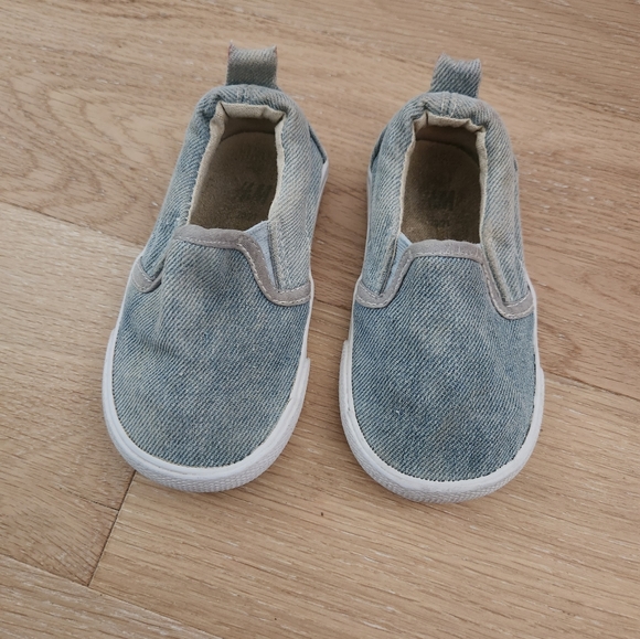 H&M | Denim slip on shoes - Picture 3 of 5